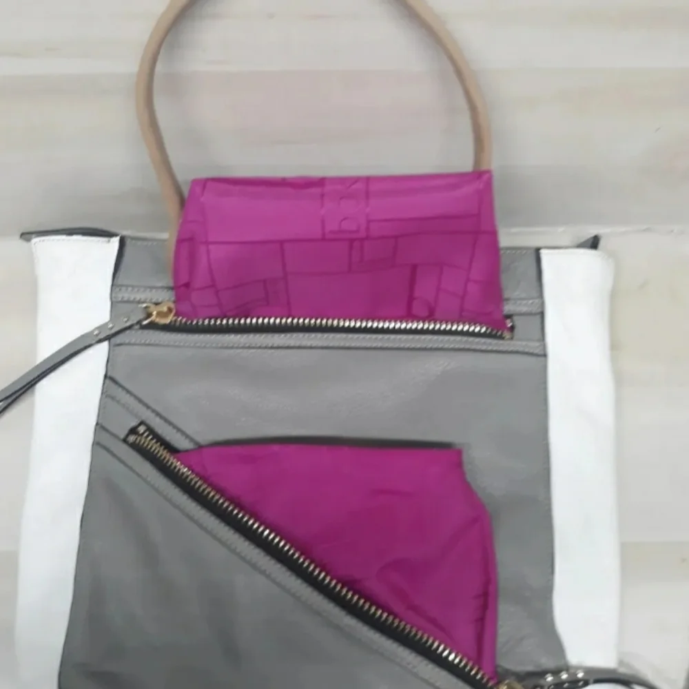 BOTKIER New York  Pebbled Leather Handbag Shoulder bag Gold Zippers Purple Liner - Picture 9 of 12